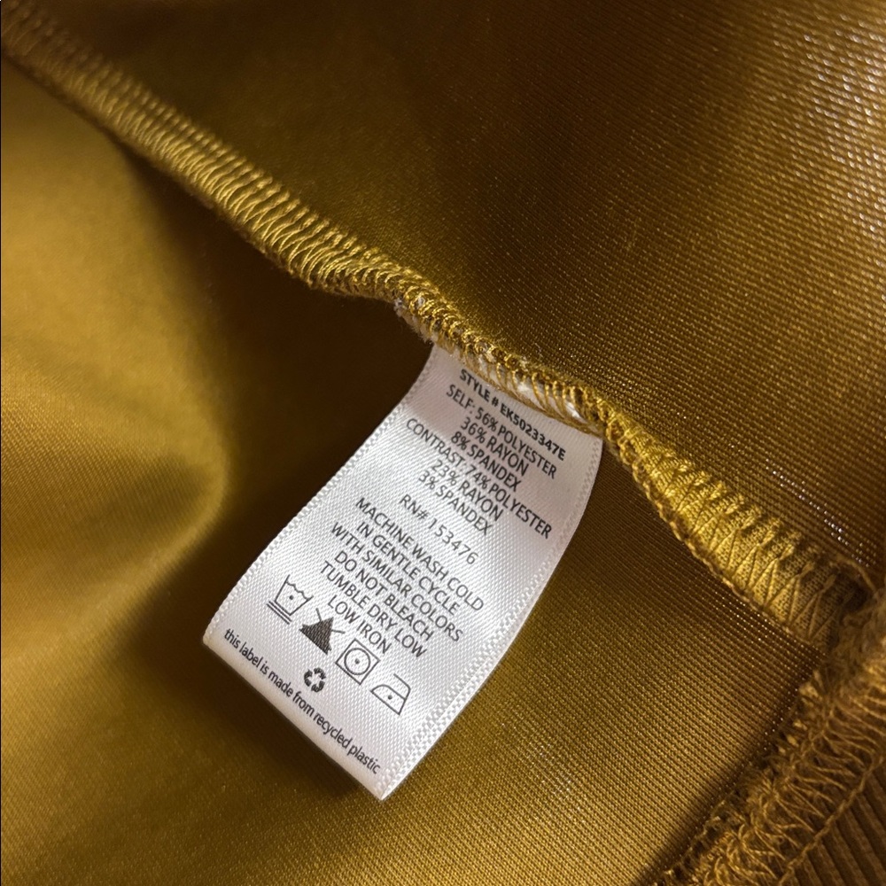 EVEREVE Eva V neck top - Picture 8 of 9